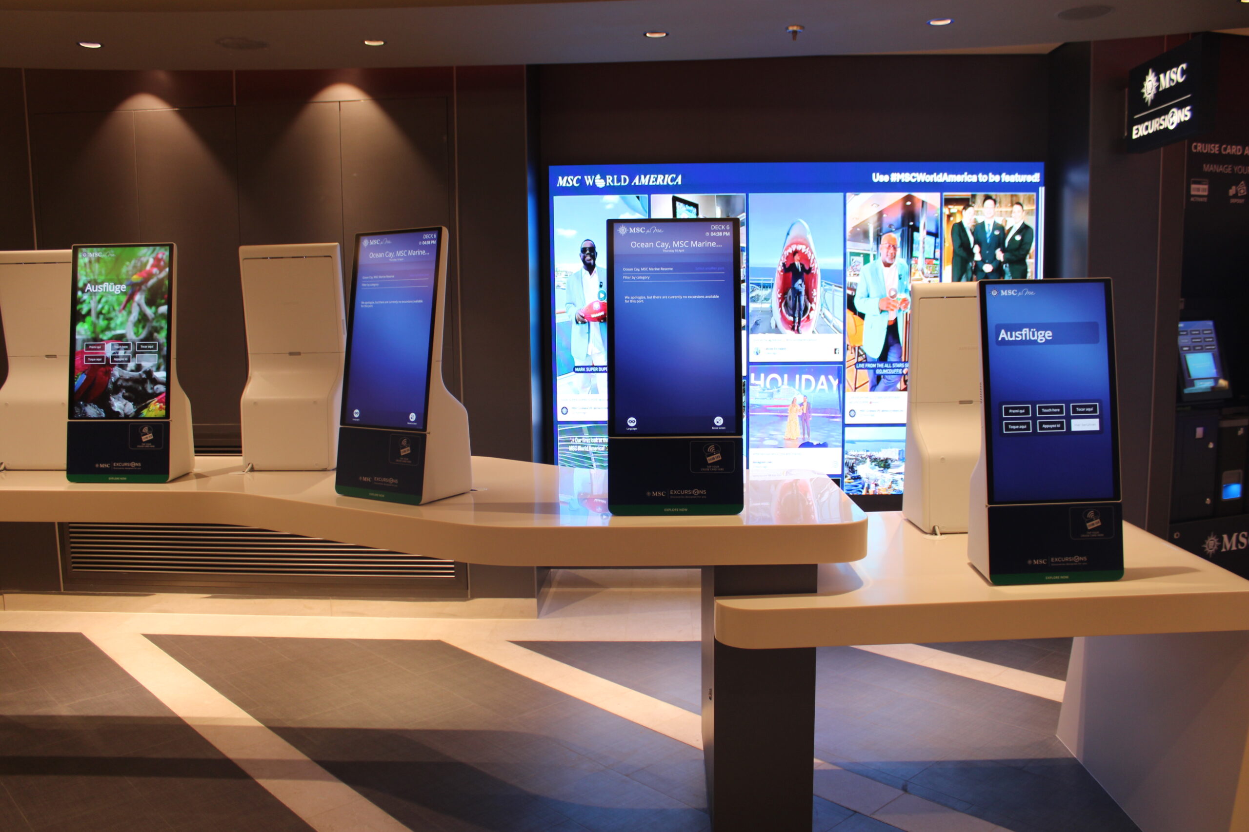 Outro espaço para reserva excursões no navio