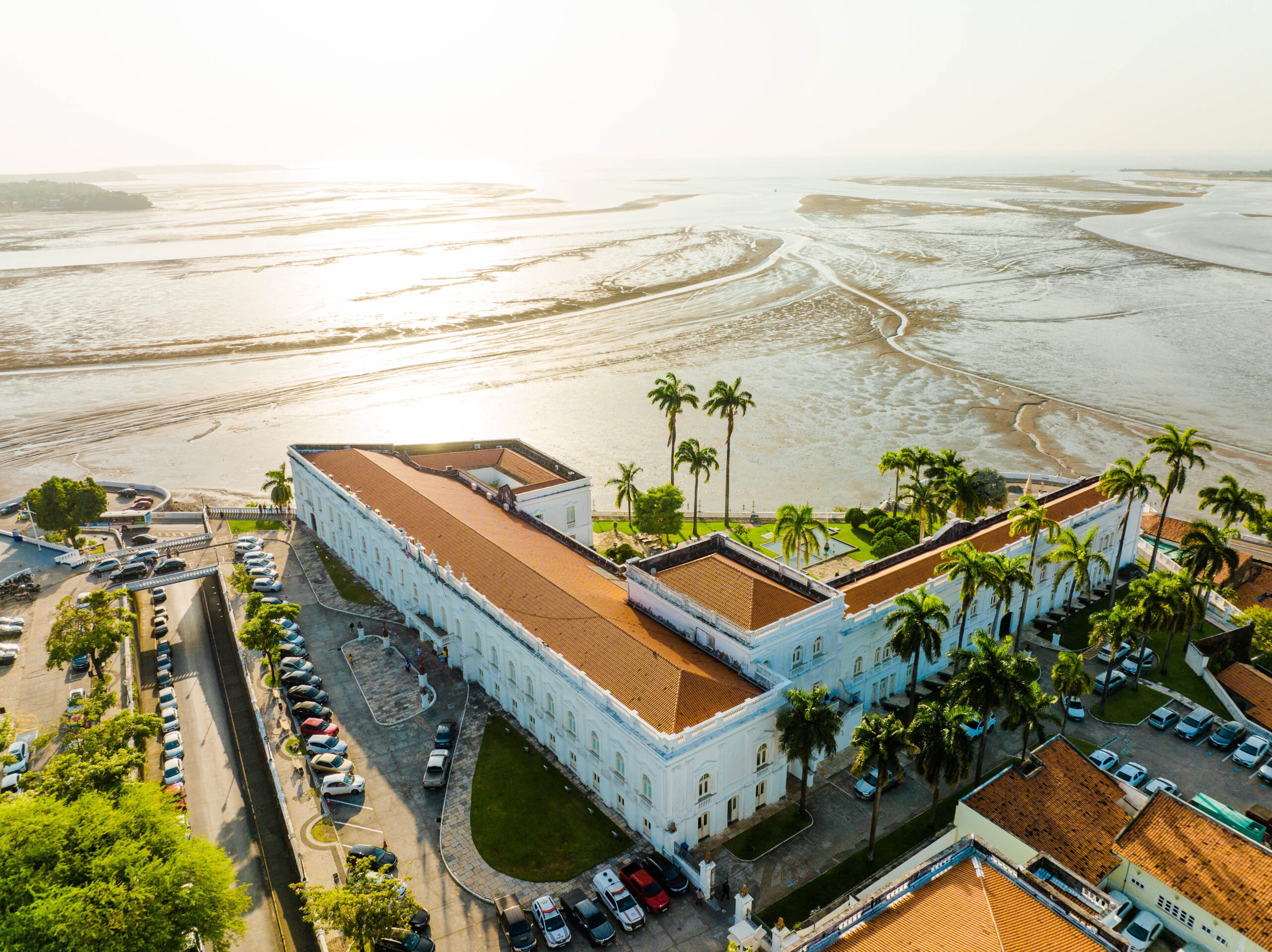 Feriadão aquece o turismo no Maranhão, com hotéis lotados e aumento no fluxo de passageiros 1 Palacio dos Leoes Sao Luis Credito Lucas Mendes scaled Feriadão aquece o turismo no Maranhão, com hotéis lotados e aumento no fluxo de passageiros