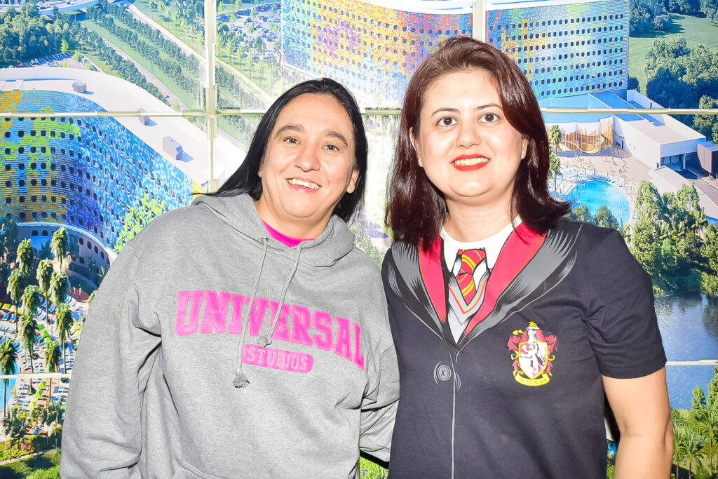 Priscila Althoff, da agência Orlando e Cia com Claudia Uehara, da ST Travel