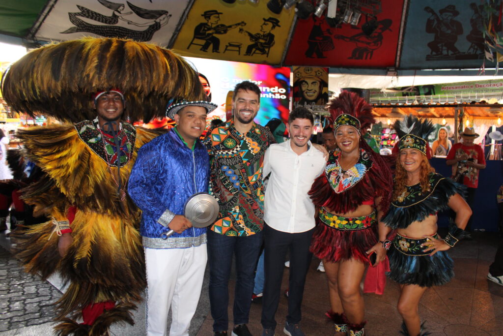 Secretário de Cultura prestigia Boi Maracanã