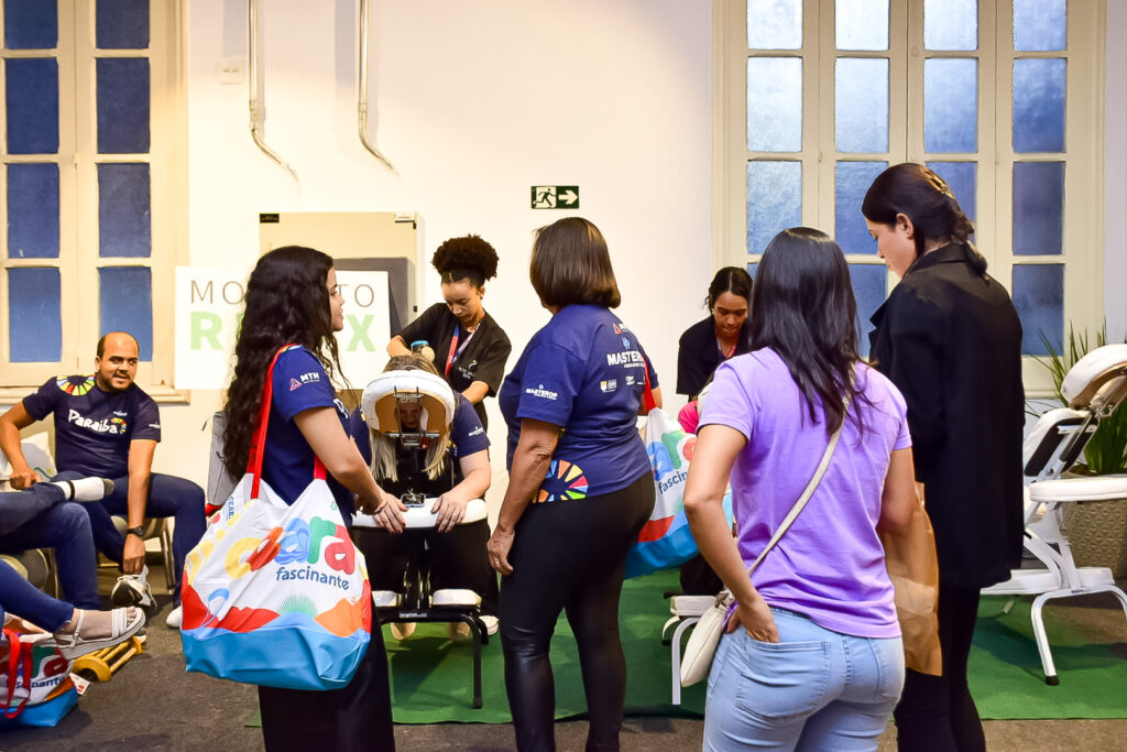 Sessões de massagens gratuitas foram realizadas na MTM