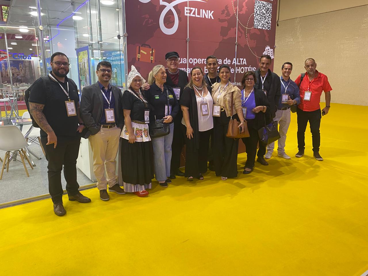 Tony Hulshof, Aline Galdino da Conecte Flora com equipe da Comtur da Secr. De Turismo de São Carlos