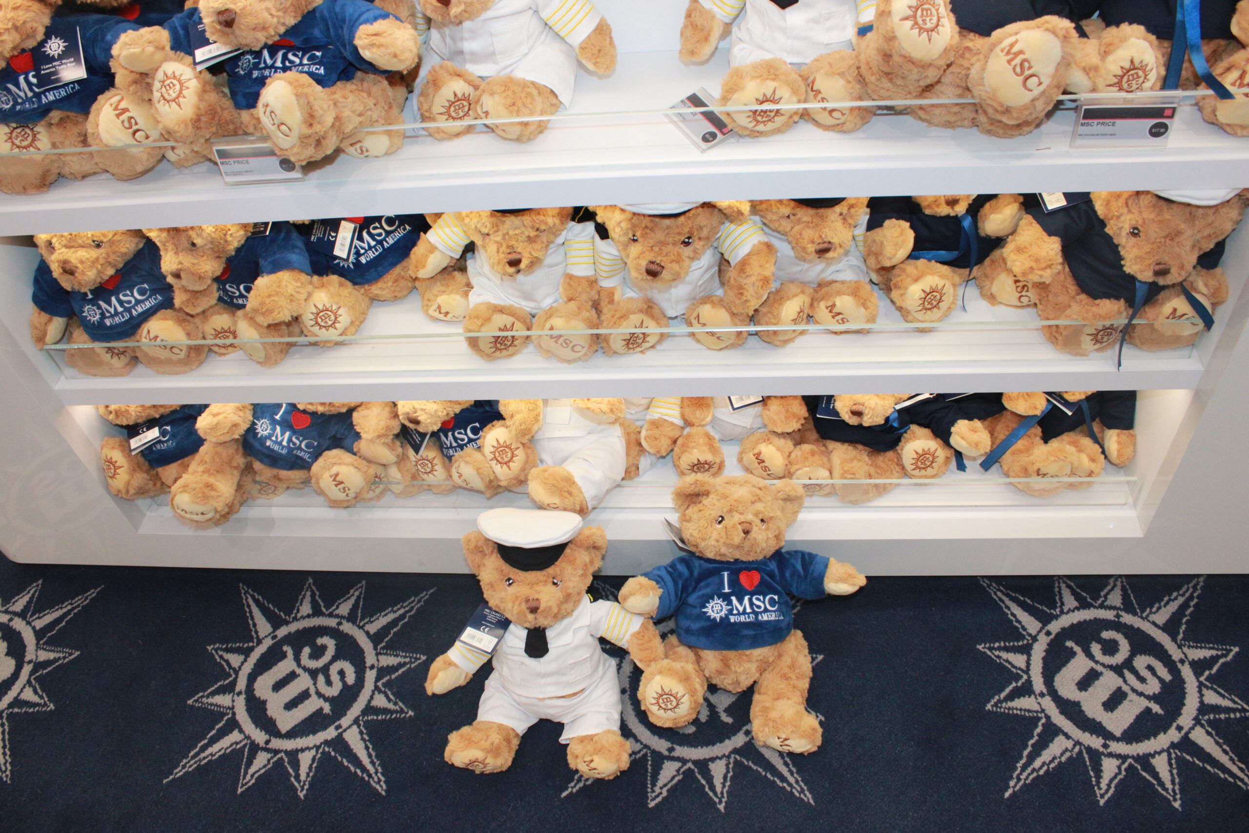 Ursinhos disponíveis na loja da MSC