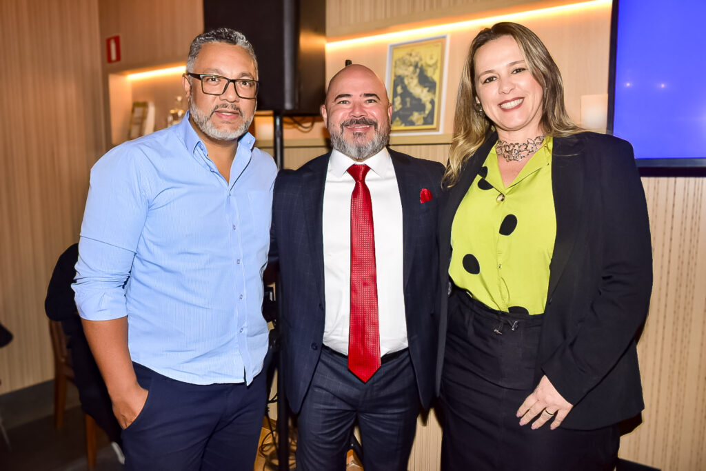 Val Souza e Ana Paula Lopes, da agência Augustus com Murilo Cassino, da ITA