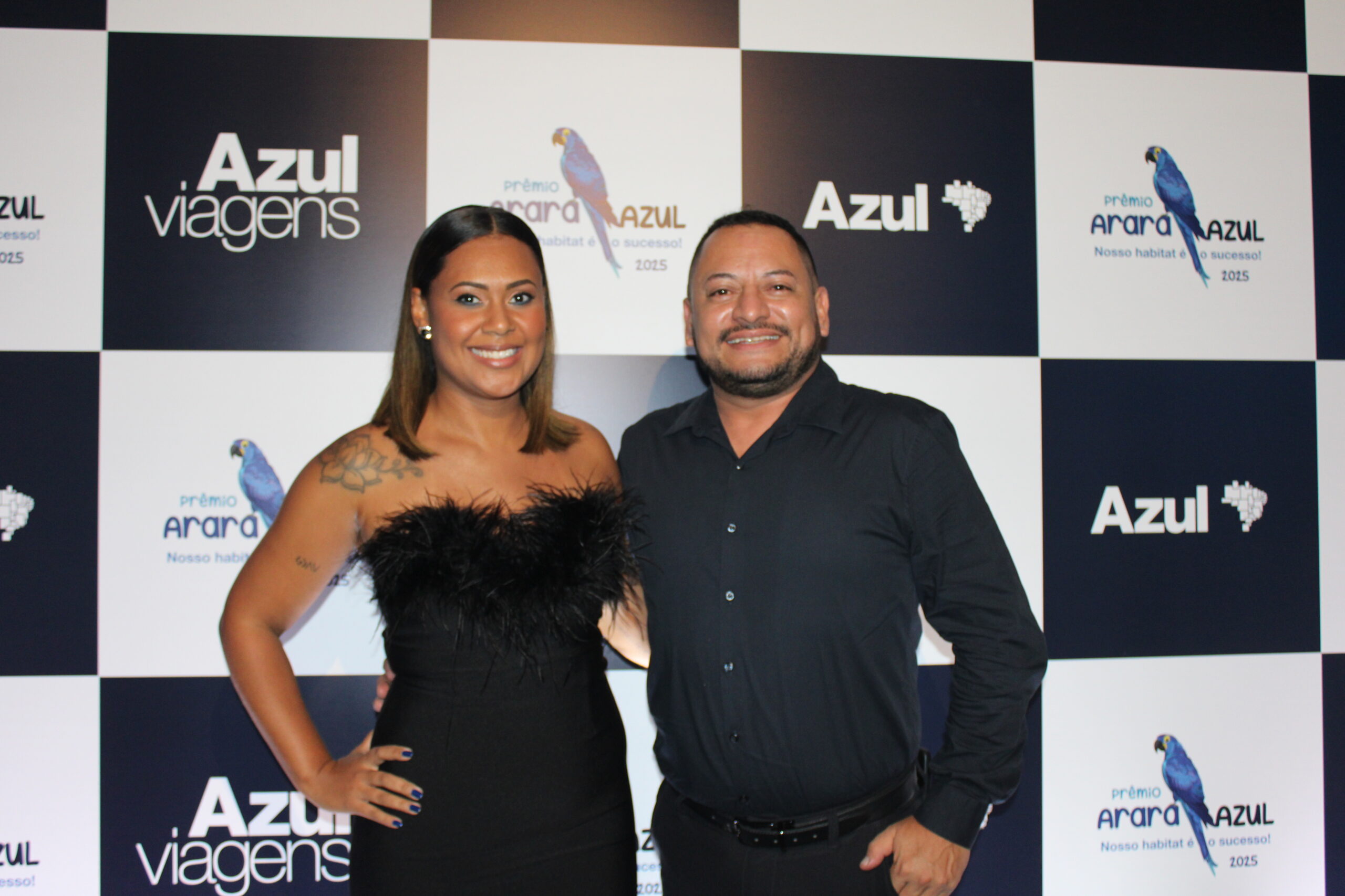 Vanessa Cunha e Juscelino Melo, executivos de lojas da Azul Viagens