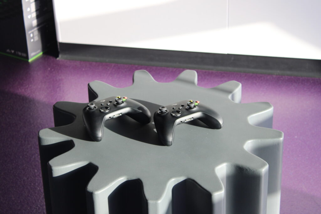 Videogames estão disponívels na sala