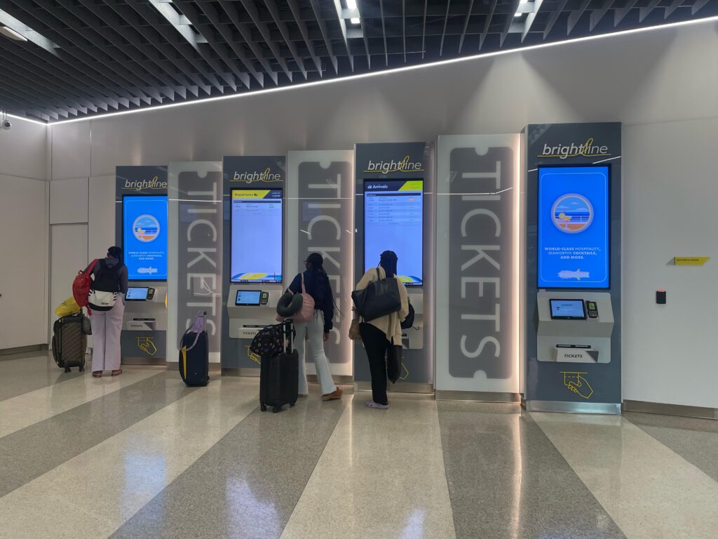 Máquinas para adquirir passagens (para quem não comprou online)