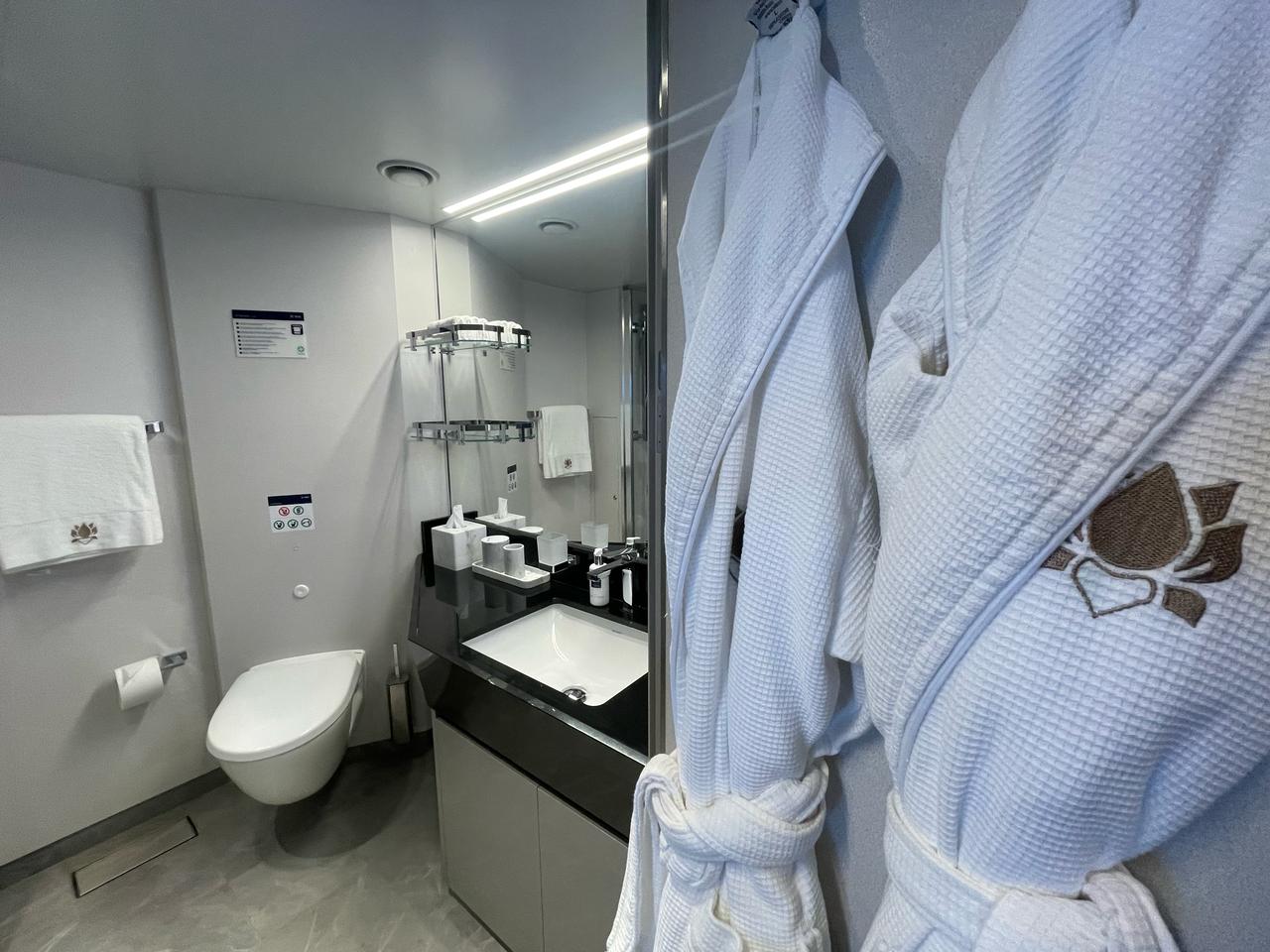 Os hóspedes do YC tem roupões à disposição Os hóspedes do YC tem roupões à disposição