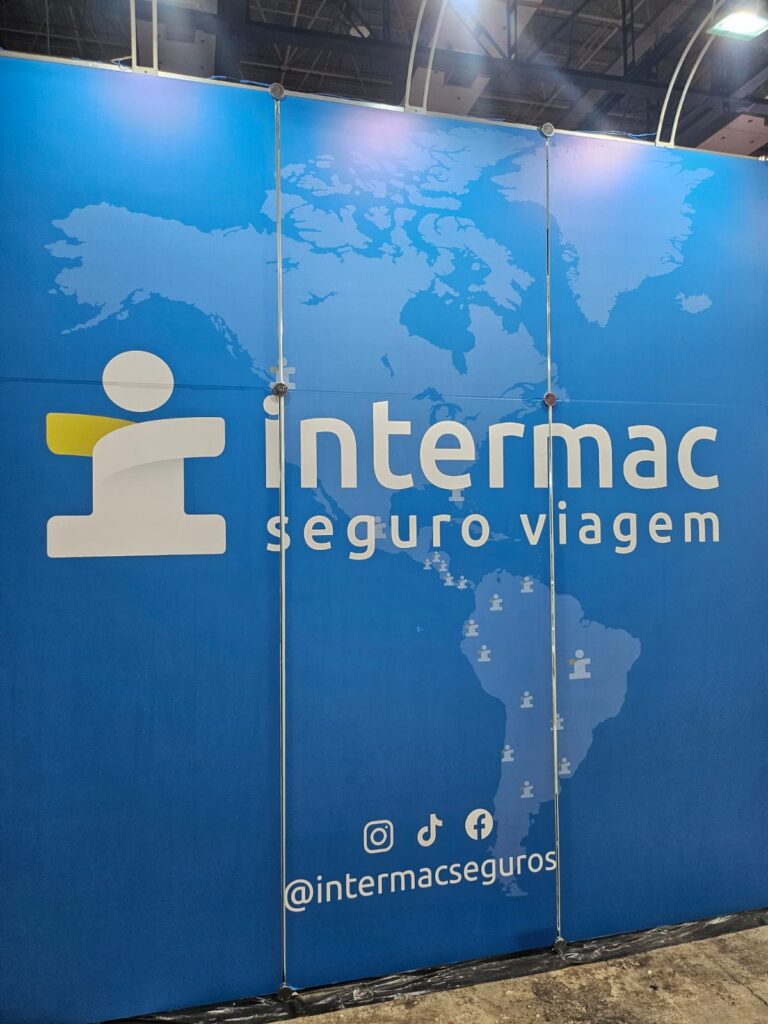 Plotagem da Intermac no estande do M&E