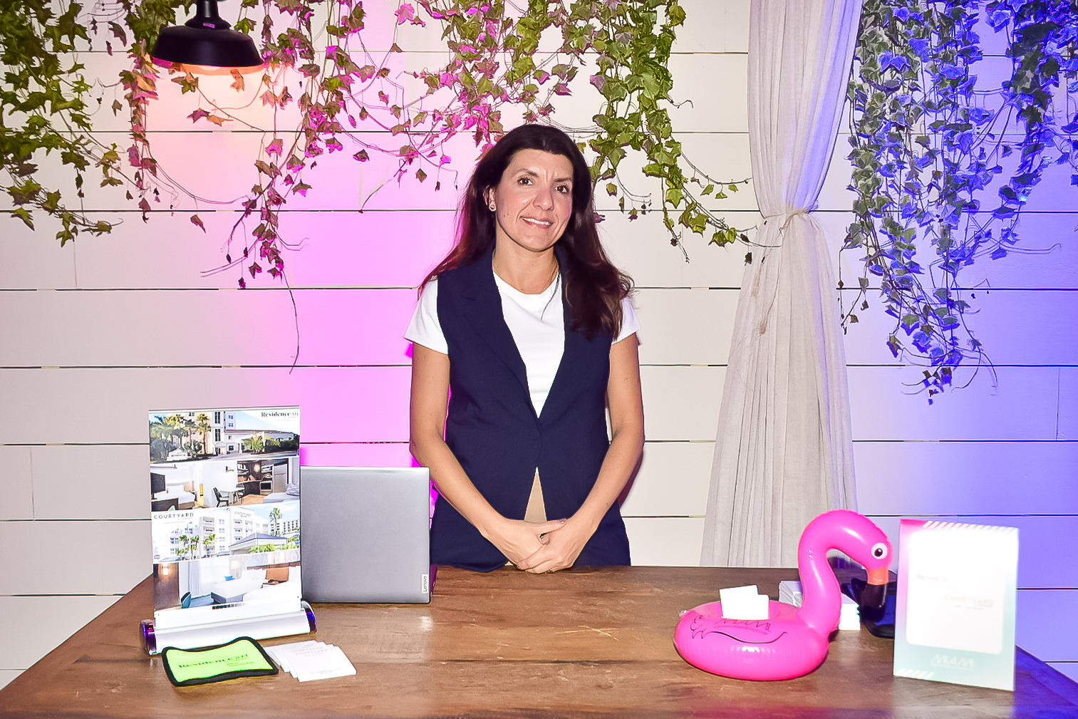 Yara Mendes, da Turnberry representando hotéis da região de Aventura na Sales Mission no Brasil Yara Mendes, da Turnberry representando hotéis da região de Aventura na Sales Mission no Brasil
