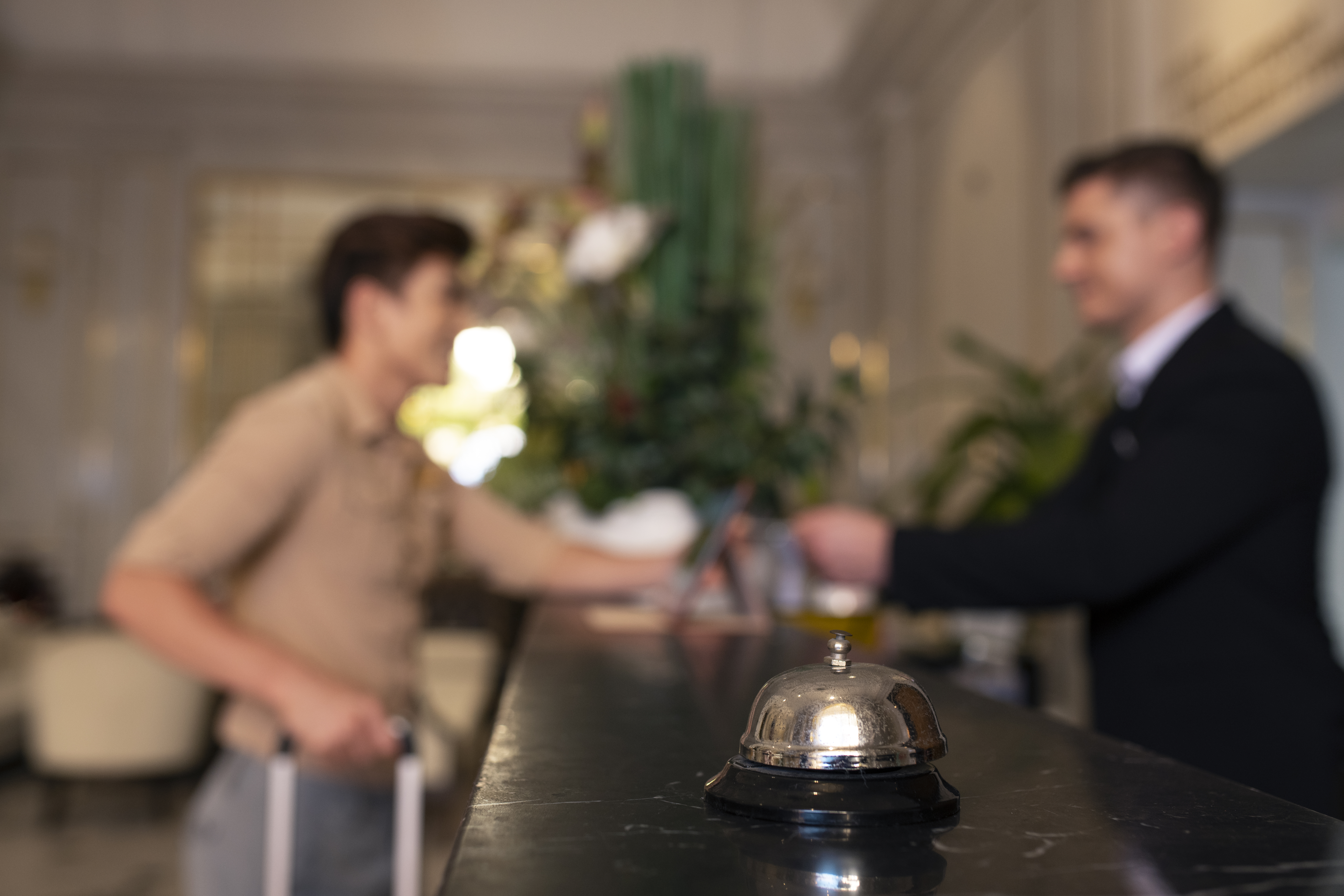 hotel receptionist work Hotelaria registra alta de 17,2% no RevPAR em março de 2025, aponta FOHB