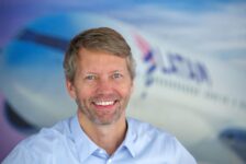 Jerome Cadier, da Latam, lidera reputação no transporte aéreo e sobe 23 posições em ranking nacional