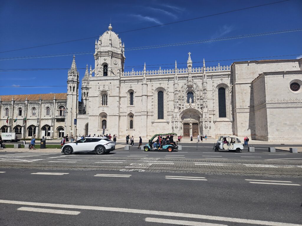 20250407 083940 Não é só nos EUA: Portugal notificará imigrantes irregulares para deixarem o país