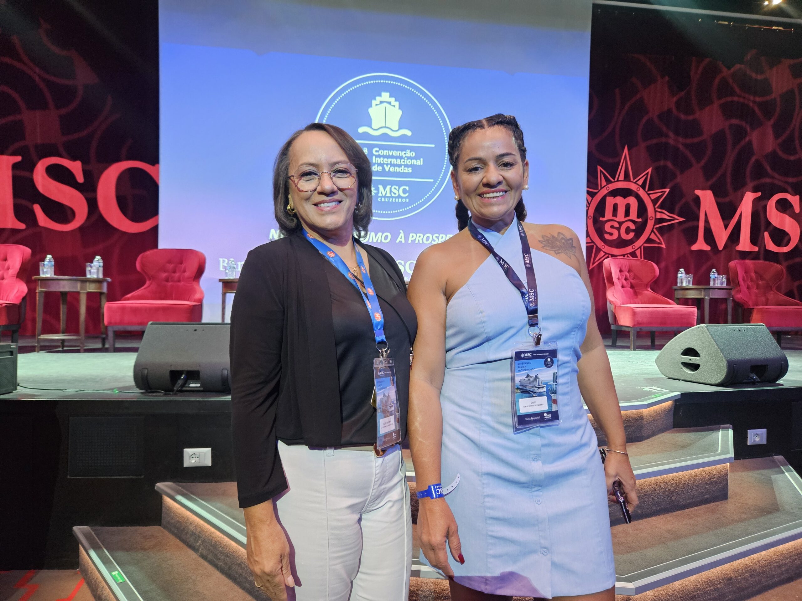 Elsa Miranda, da LM Turismo, e Cris, da CM Destinos e Viagens Elsa Miranda, da LM Turismo, e Cris, da CM Destinos e Viagens