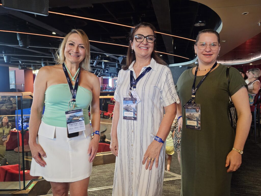 Vilaní Oliveira, da Ciatour Viagens, Rosane Duarte, da Du'Art Viagens e Eventos, e Rose Grudka, da Universo do Turismo
