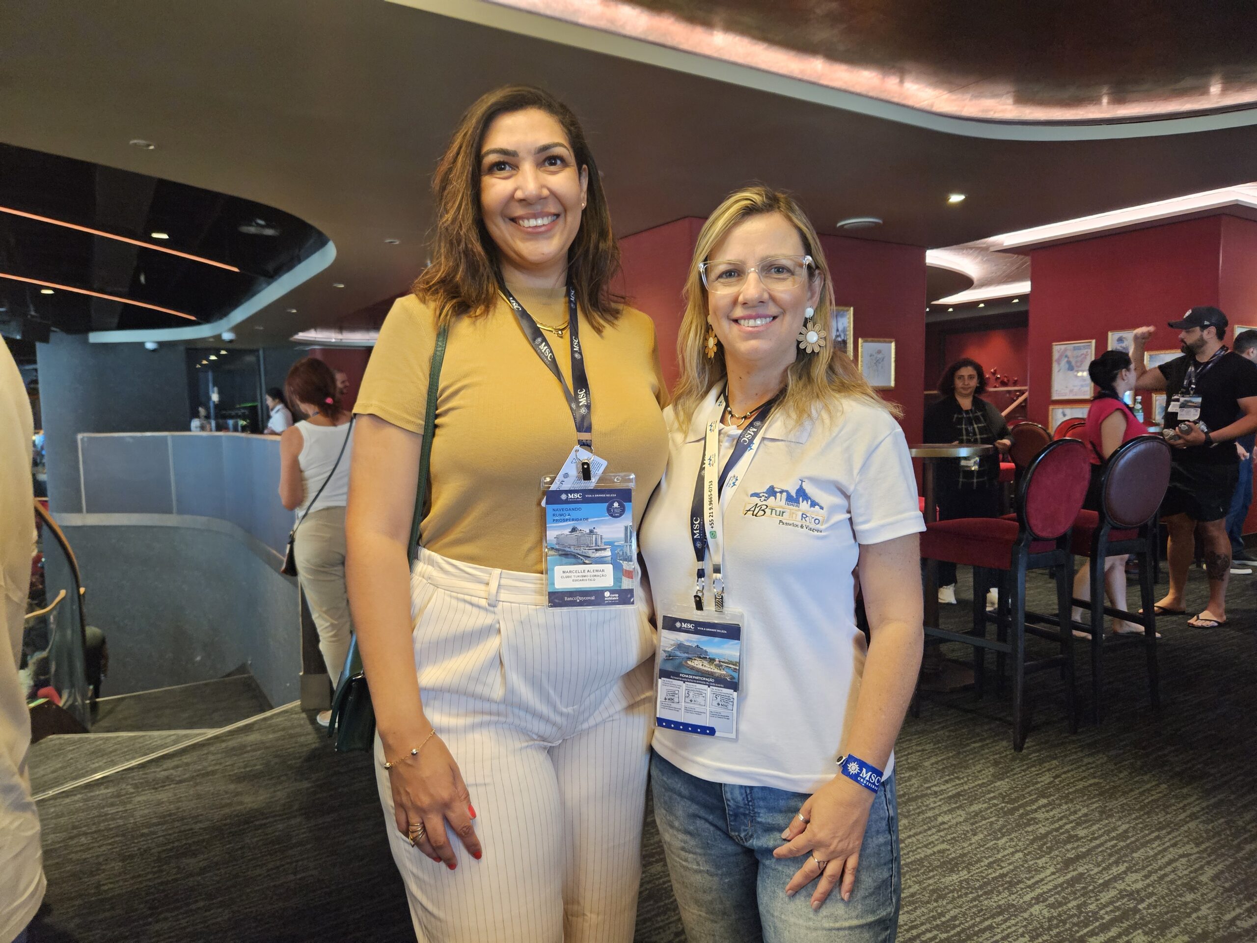 Marcelle Alemar, do Clube Turismo Coração Eucarístico, e Aline Bruno, da AB Tur in Rio Marcelle Alemar, do Clube Turismo Coração Eucarístico, e Aline Bruno, da AB Tur in Rio