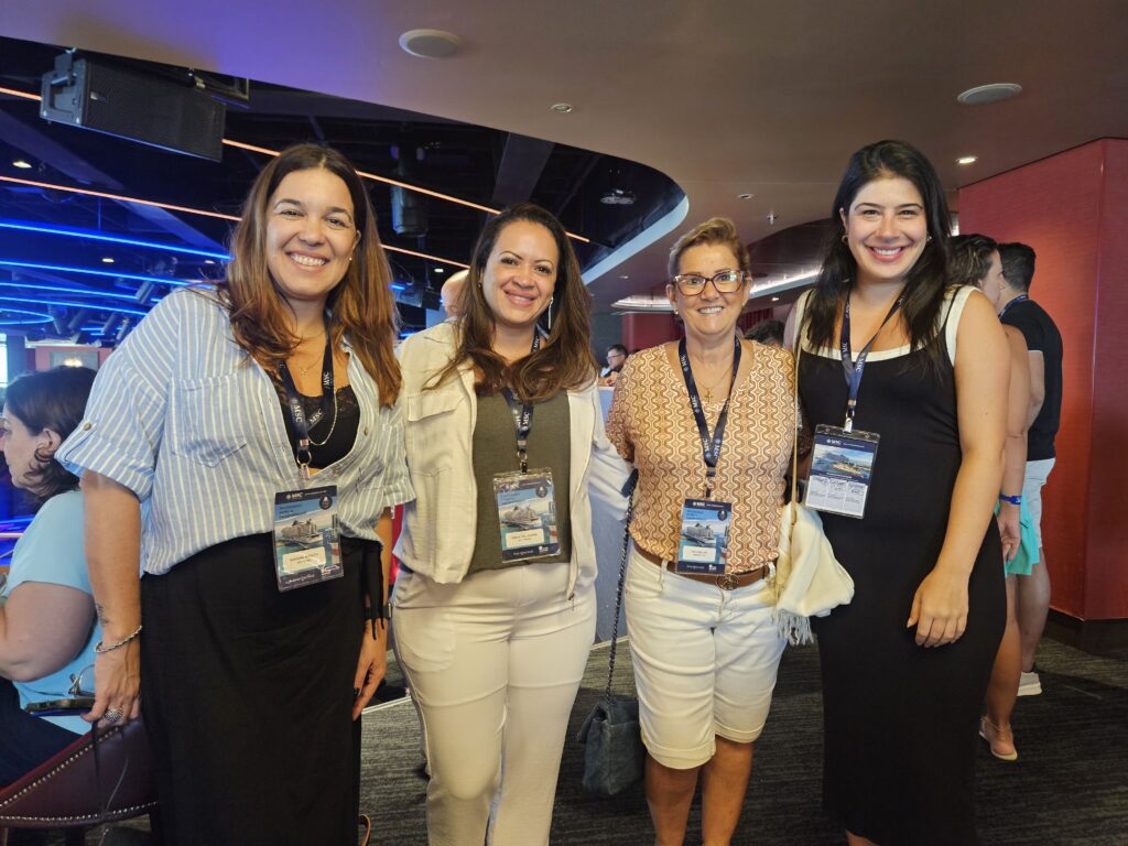 Sabrina Moretti e Erika Pellegrino, da R11 Travel, Ines Bellini, da Mendes Tur, e Renata Carelli, da Casa do Agente