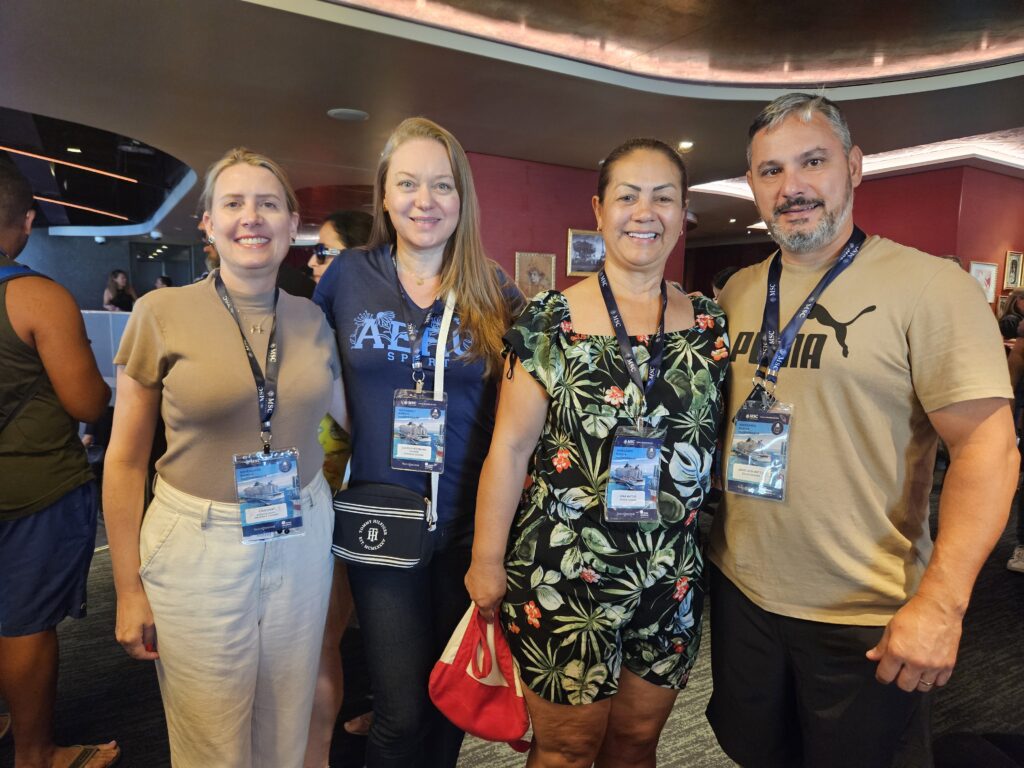 Cristina Silva, da Agência Nova, Lucelia Ritzmann, da Dynamike Turismo, e Ioná Mattje e Jaderson Mattje, da Êxodo Viagens