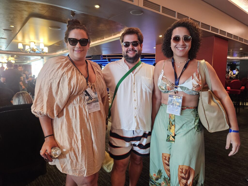 Juliana Kuster e Miltom Valdetaro, da G&S Travel, e Pamela Ribeiro, da GoPam Travel