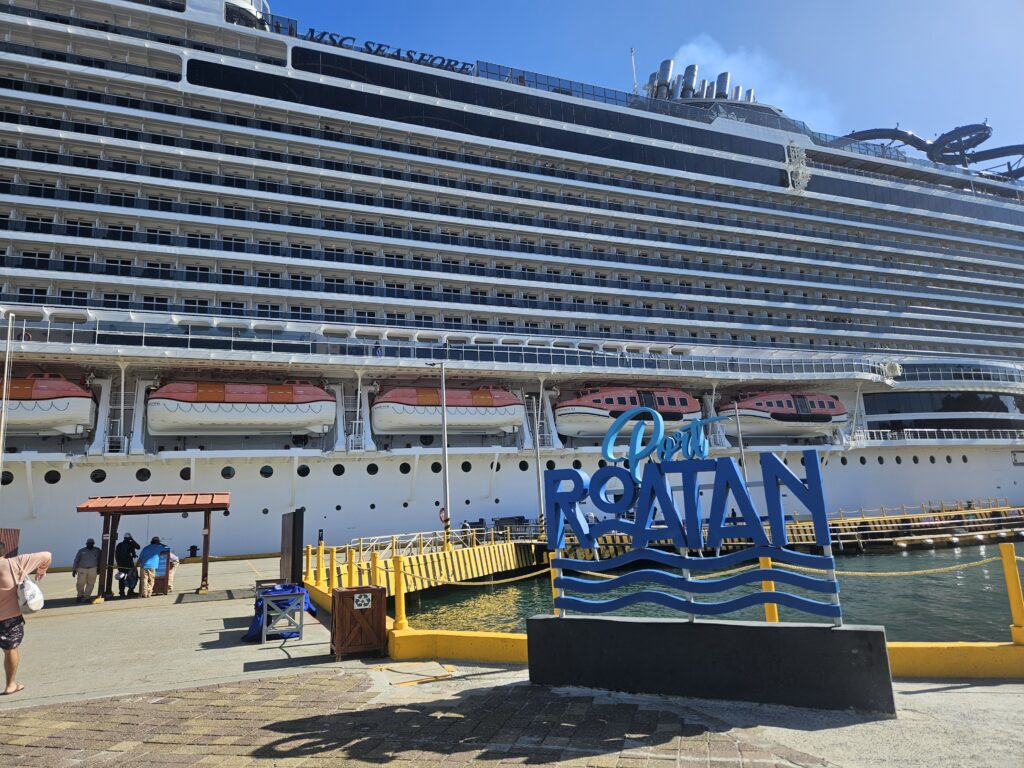 Porto de Roatan Island, nas Honduras