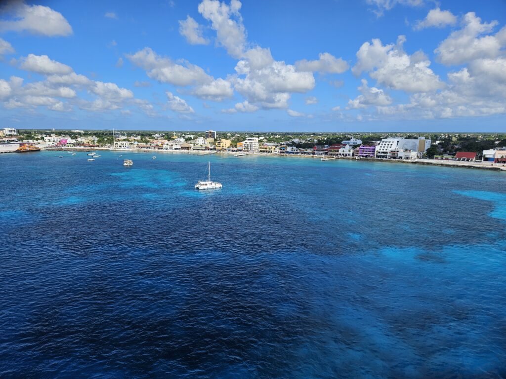 Vista do porto de Cozumel, Punta Langosta
