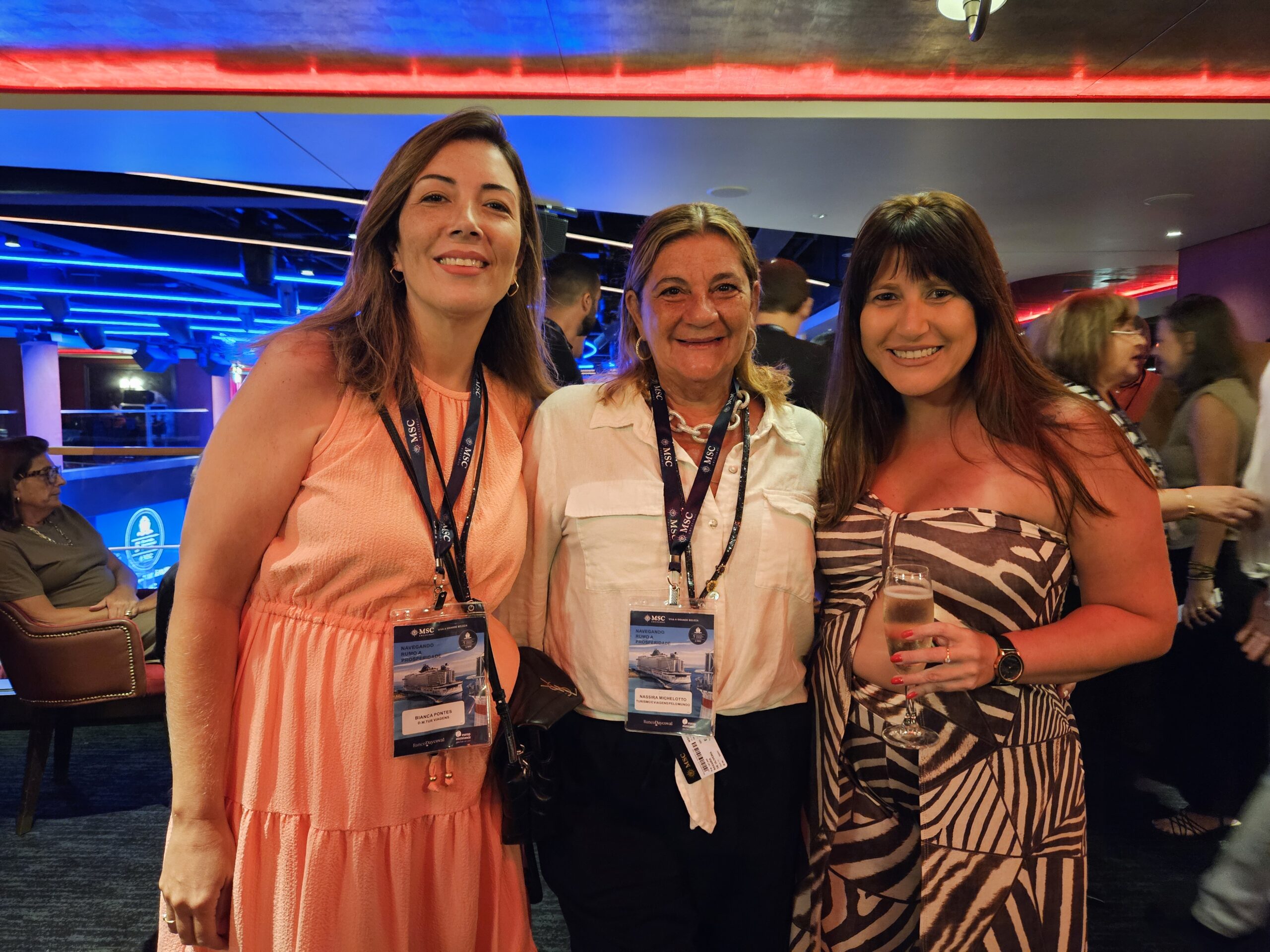 Bianca Pontes, da D. M. Tur Viagens, Nassira Michelotto, da Turismo e Viagens Pelo Mundo, e Nessa Weber, NCW Turismo