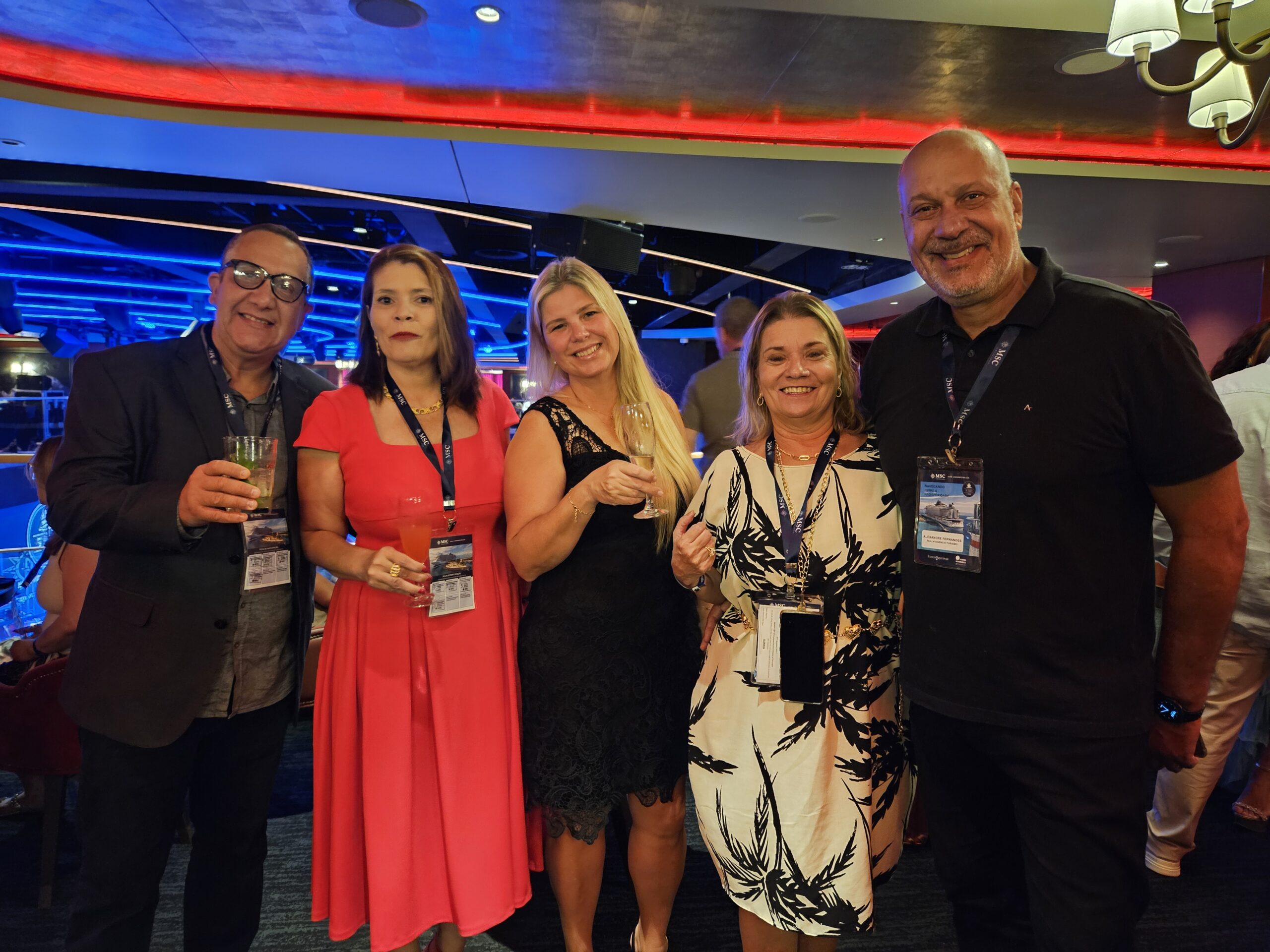 River Pereira e Ana Paula Pereira, da HTA Viagens, Juliana Sambugaro, da Europ Assistance, e Claudia Fernandes e Alexandre Fernandes, da Tilli Viagens e Turismo