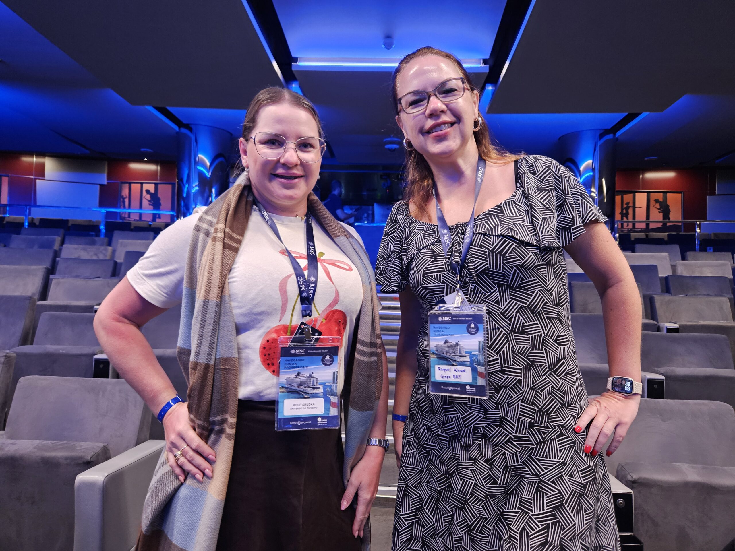 Rose Grudka, da Universo do Turismo, e Raquel Wowk, do Grupo BRT
