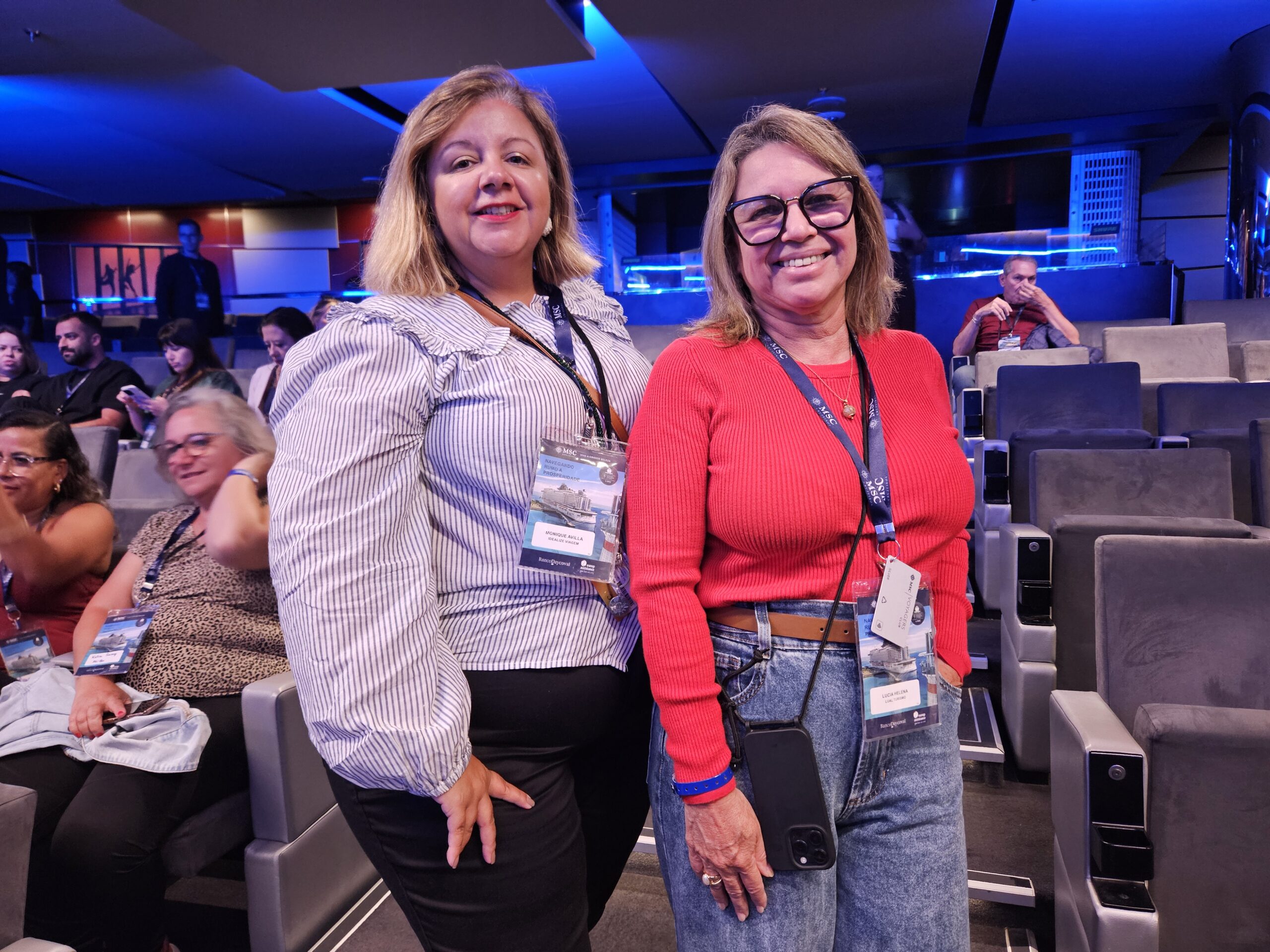 Monique Avilla, da Idealize Viagem, e Lucia Helena, da Lual Turismo