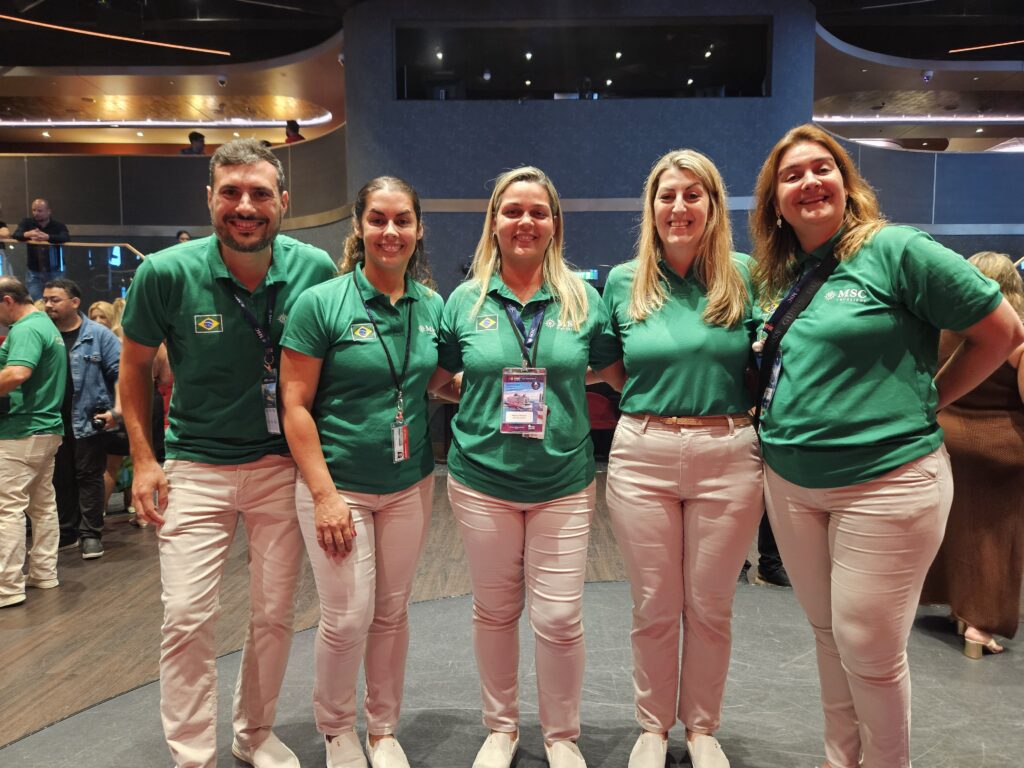 Equipe comercial: Márcio Genaro, Elisangela Silva, Paula Sperle, Denise Lousada e Januaria Barbieri