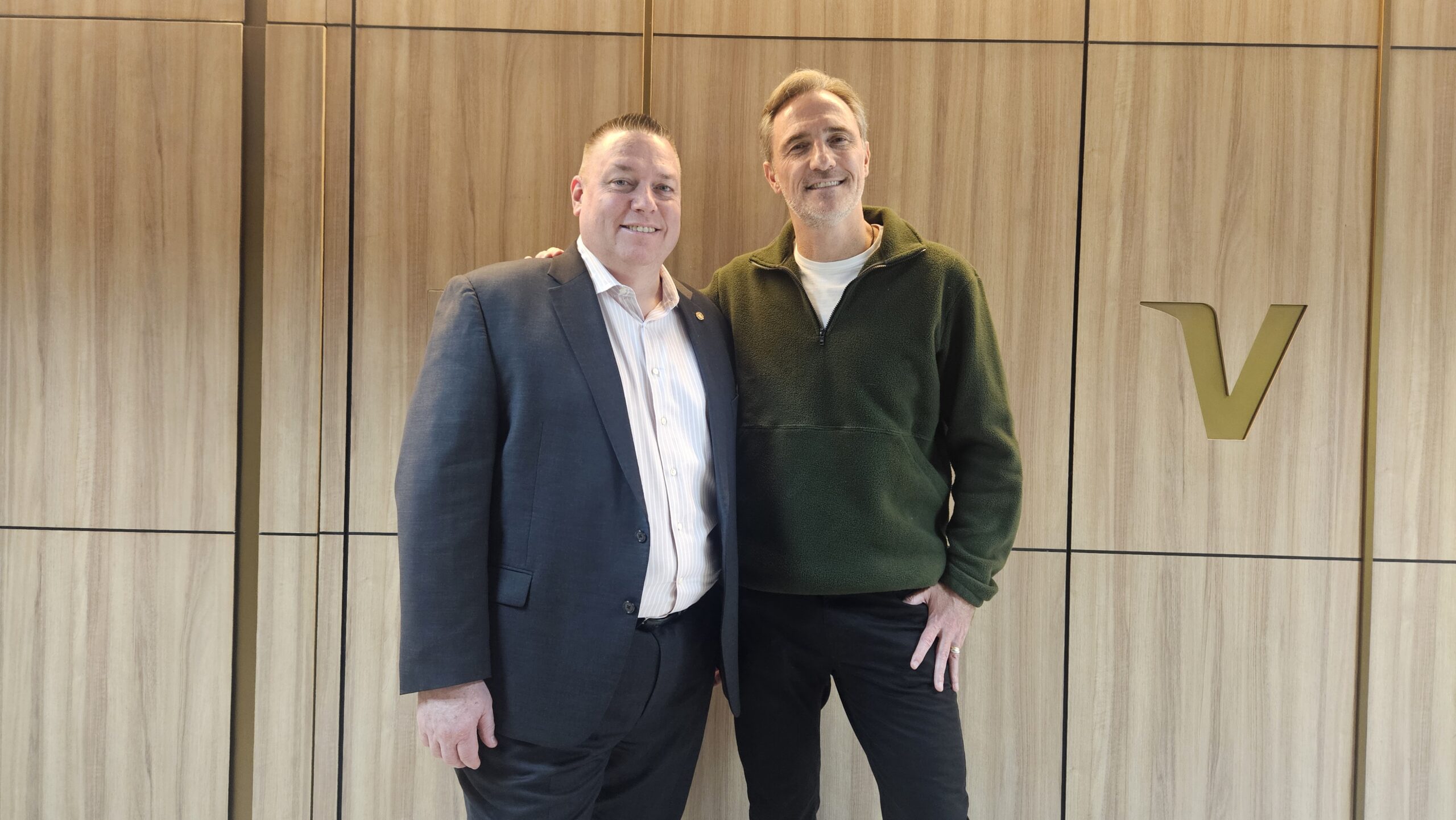 Pascal Bélanger, vice-presidente sênior para as Américas do Plaza Premium Group, e Fernando Amaral, vice-presidente de Produtos & Inovação da Visa