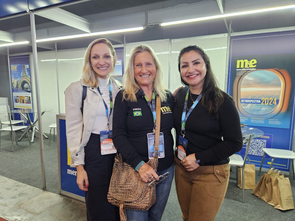 Rosa Masgrau, do M&E, entre Sheila Franceschi e Grazi Silva, do Grande Hotel Canela