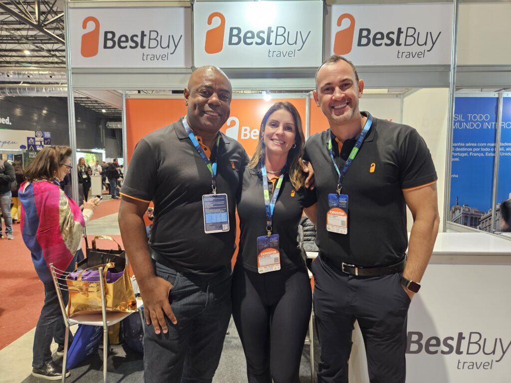 Ezequiel Santos, Mariana Funcia e Remy Ponso, da BestBuy Travel