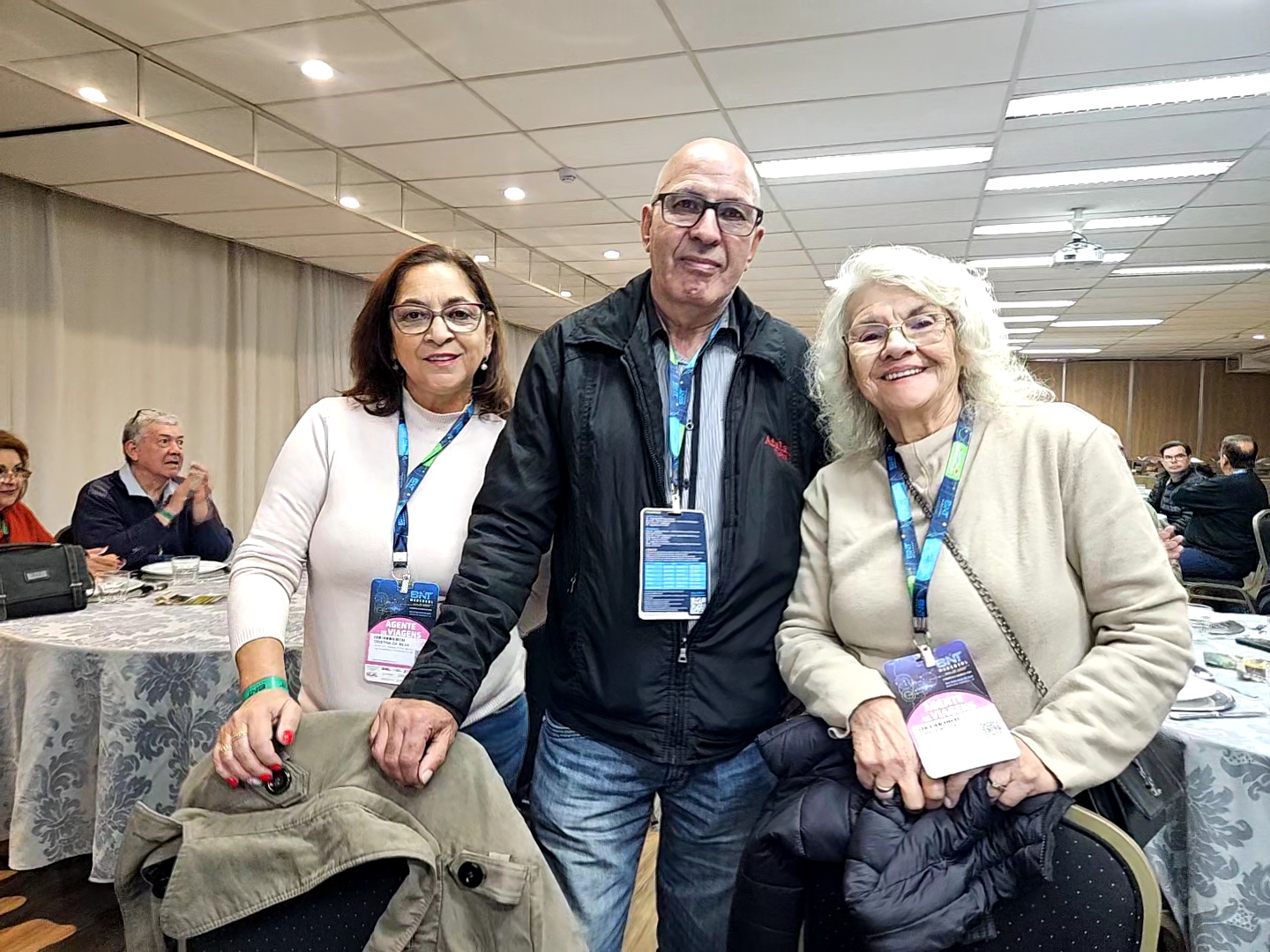 Cristina da Silva, da JJNG Transportes, Ailton Souza, da Lima e Souza Agência e Operadora, e Graça Motta, da Loja de Turismo