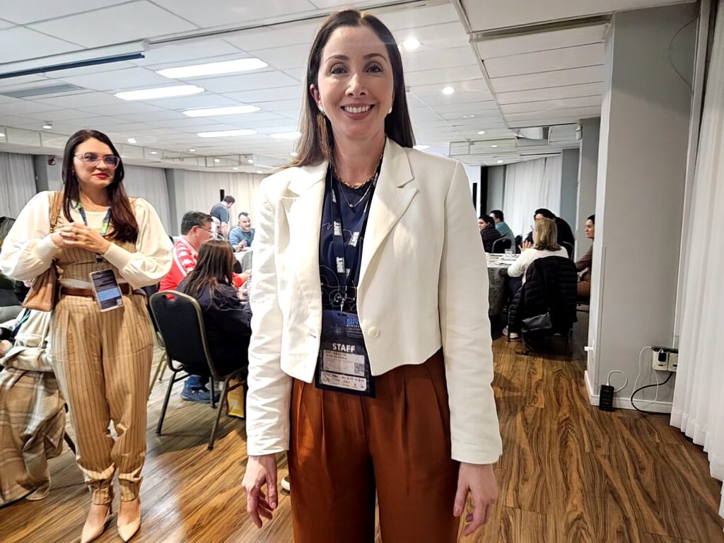Aline Mathiola, da BNT Mercosul