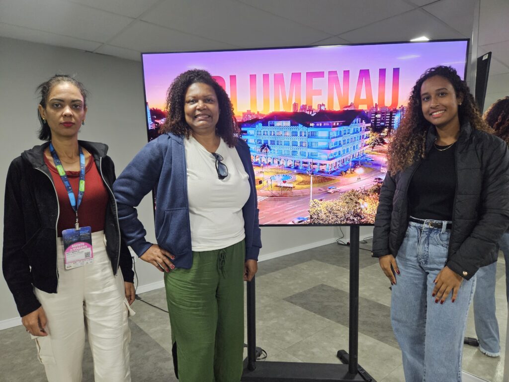 Erika Cerqueira, da Sonho Turismo, e Maysa de Jesus e Augusta de Jesus, da Augusta Oliveira de Jesus