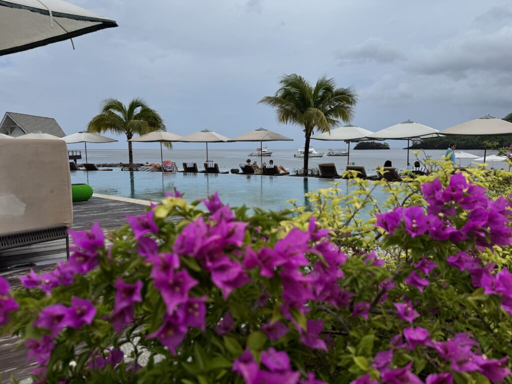 A piscina de borda infinita