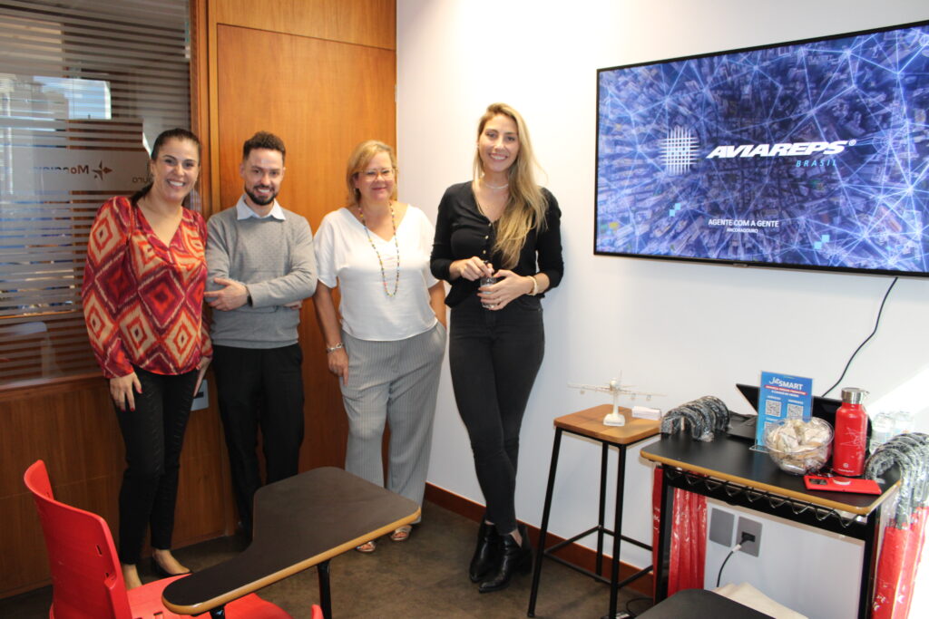 Treinamento na Ancoradouro tem aéreas e destinos no segundo dia; veja mais fotos 1 Adriana Rosa Carolina Migliolli Diemerson Batista e Sandra lima Dohoczki da Aviareps Treinamento na Ancoradouro tem aéreas e destinos no segundo dia; veja mais fotos