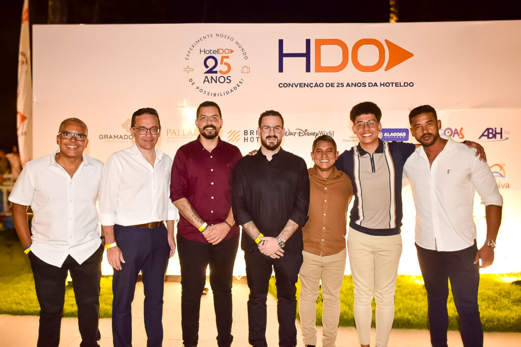 Agentes de viagens na festa da HotelDO