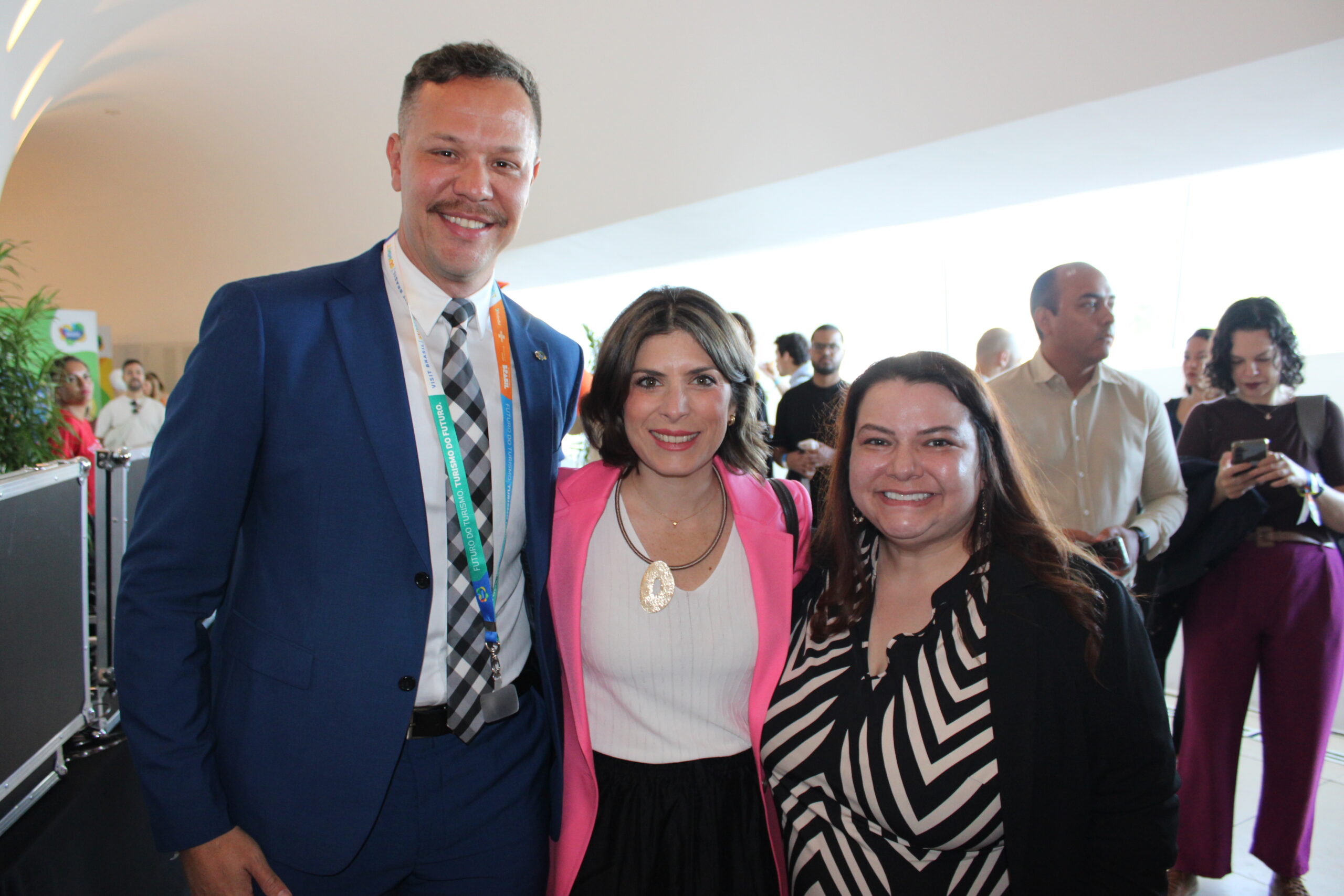Bruno Reis, da Embratur com representantes do WTTC Bruno Reis, da Embratur com representantes do WTTC