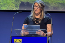 IATA lança roadmap global para modernizar operação de bagagens