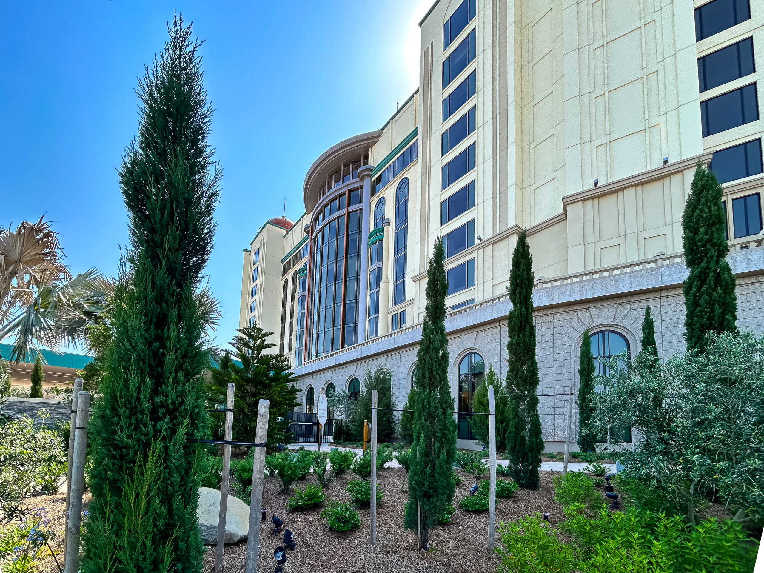 Helios Grand Hotel visto de lado