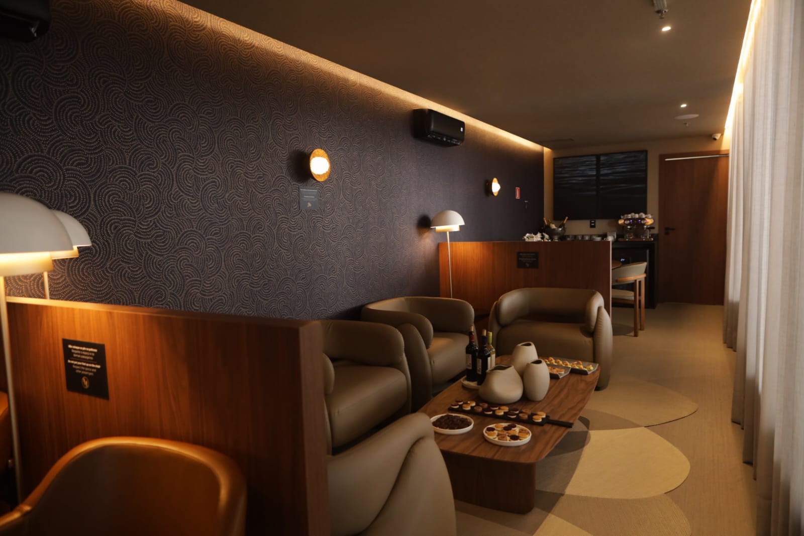 Conheça a W Premium Lounge - The Pier, sala VIP com serviço de ...