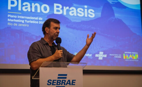 Embratur entrega Plano Brasis no Rio e inicia articulação com estados para promover turismo internaciona