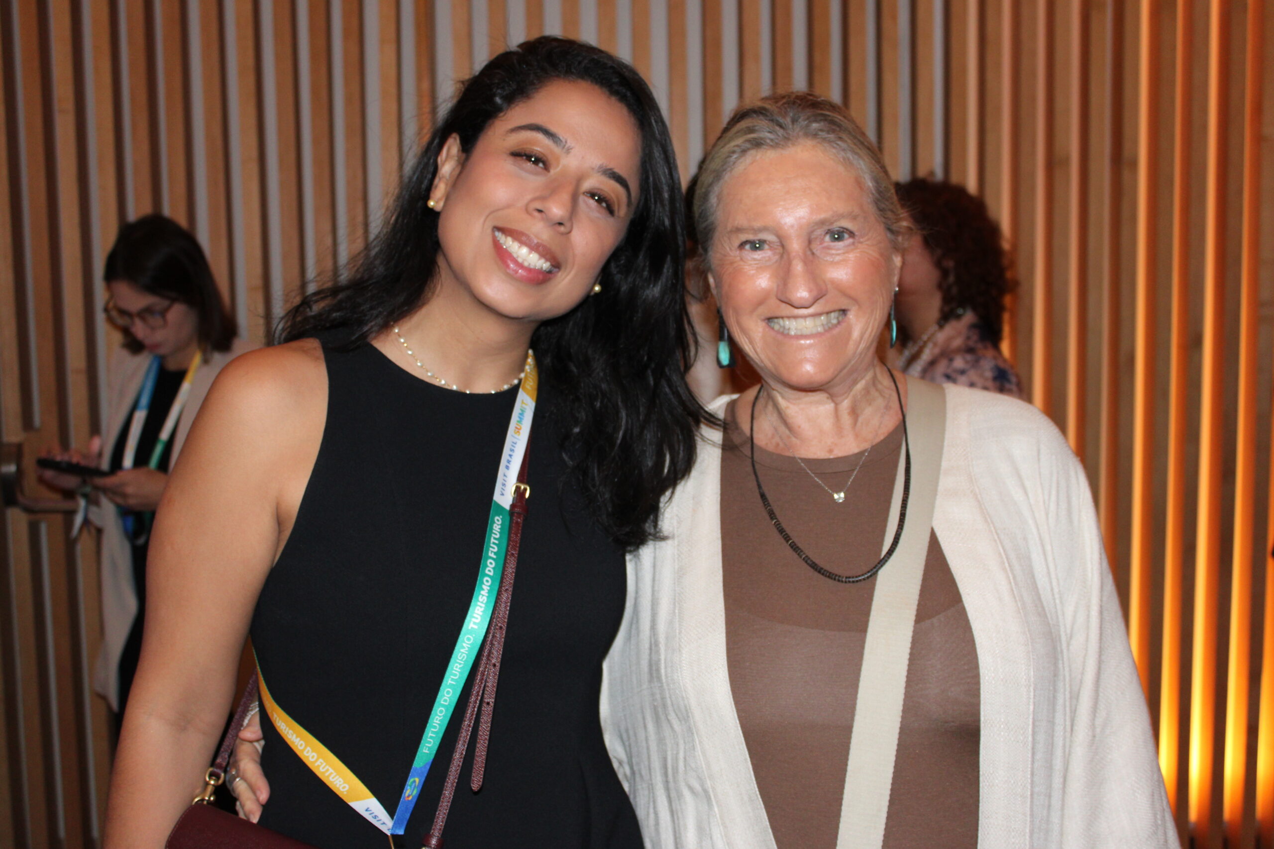 Dyelle Menezes, da Embratur com Rosa Masgrau, do M&E