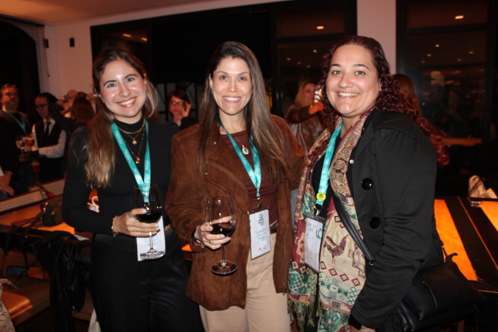Júlia Spigolon, da Blitz tour, Fernanda Perucheti, da Barreiros, e Juliana Vansini, da 4 Estações