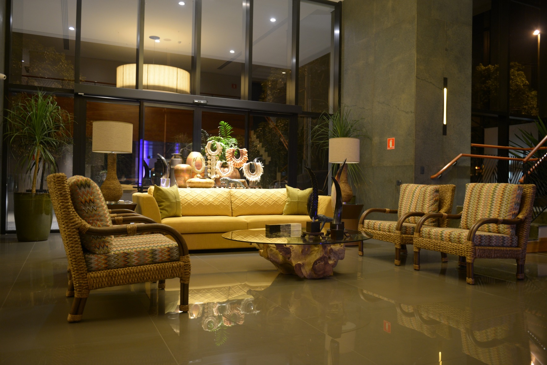 Rede Deville conquista Tripadvisor Travellers’ Choice 2025 1 Lobby 16m Rede Deville conquista Tripadvisor Travellers’ Choice 2025