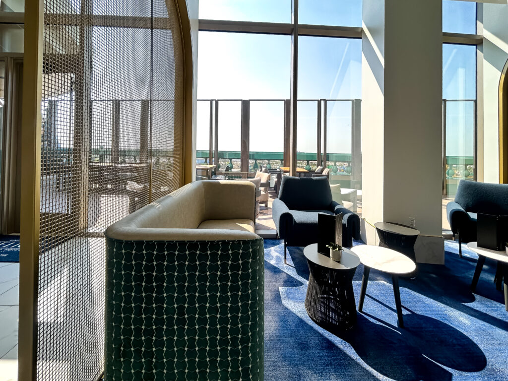 O Bar Helios fica no rooftop