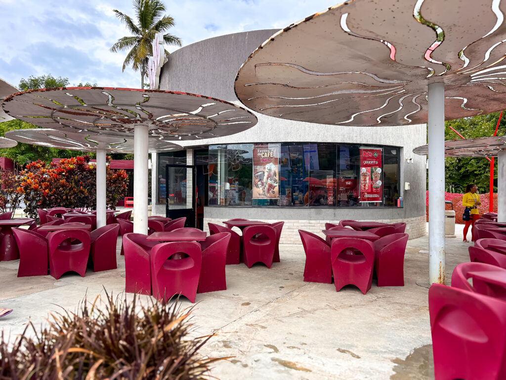 O Pratagy Acqua Park possui um restaurante do Bob’s