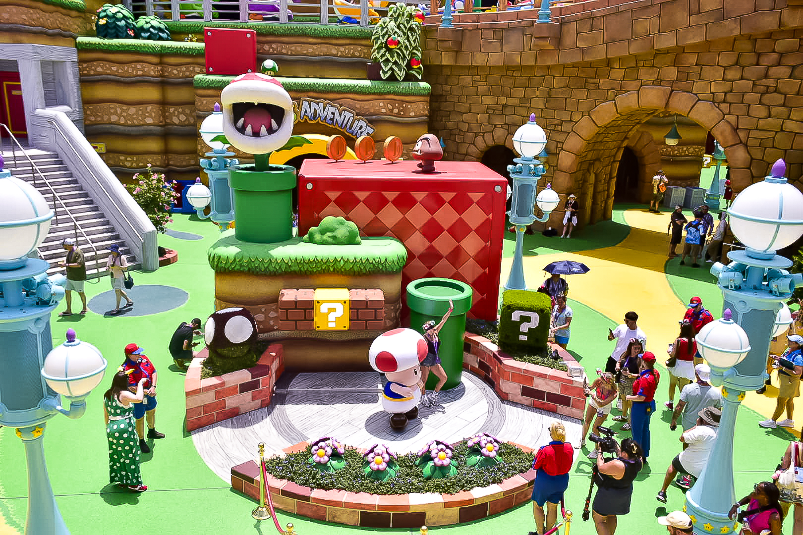 Os personagens mais amados da franquia aparecem para tirar foto com os usuários do parque Os personagens mais amados da franquia aparecem para tirar foto com os usuários do parque